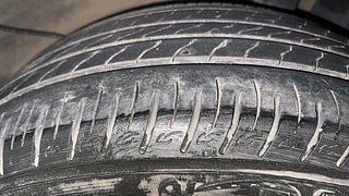 Used 2021 Kia Sonet HTX 1.0 DCT Petrol Automatic tyres LEFT REAR TYRE TREAD VIEW