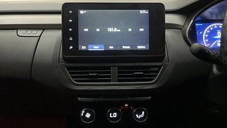 Used 2021 Renault Kiger RXZ 1.0 Turbo MT Petrol Manual interior MUSIC SYSTEM & AC CONTROL VIEW