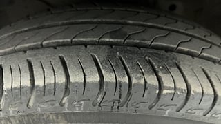 Used 2022 Honda Amaze 1.2 VX CVT i-VTEC Petrol Automatic tyres LEFT FRONT TYRE TREAD VIEW