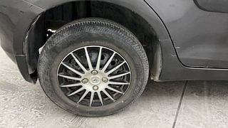 Used 2017 Maruti Suzuki Swift [2014-2017] VXI (O) Petrol Manual tyres RIGHT REAR TYRE RIM VIEW