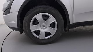 Used 2018 Mahindra XUV500 W6 AT Diesel Automatic tyres LEFT FRONT TYRE RIM VIEW