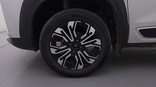 Used 2023 Renault Kiger RXT (O) AMT Petrol Automatic tyres LEFT FRONT TYRE RIM VIEW