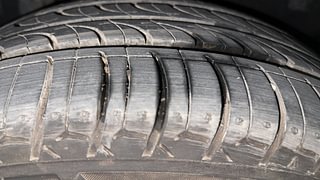 Used 2020 Volkswagen Vento  Highline Plus 1.2 (P) AT Petrol Automatic tyres RIGHT REAR TYRE TREAD VIEW