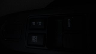 Used 2015 Maruti Suzuki Celerio VXI AMT Petrol Automatic top_features Central locking