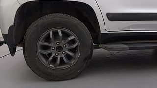 Used 2018 Mahindra TUV300 [2015-2020] T10 Diesel Manual tyres RIGHT REAR TYRE RIM VIEW