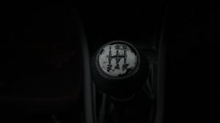 Used 2013 Maruti Suzuki Swift [2011-2017] VDi Diesel Manual interior GEAR  KNOB VIEW