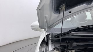 Used 2013 Maruti Suzuki Swift [2011-2017] VDi Diesel Manual engine ENGINE RIGHT SIDE HINGE & APRON VIEW