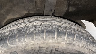 Used 2018 Renault Kwid [2015-2019] 1.0 RXT AMT Opt Petrol Automatic tyres LEFT REAR TYRE TREAD VIEW