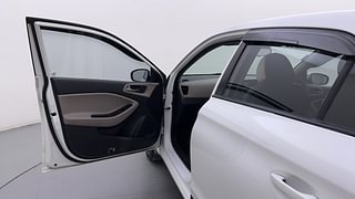 Used 2018 Hyundai Elite i20 [2014-2018] Sportz 1.2 Petrol Manual interior LEFT FRONT DOOR OPEN VIEW