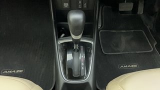 Used 2022 Honda Amaze 1.2 VX CVT i-VTEC Petrol Automatic interior GEAR  KNOB VIEW