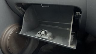 Used 2013 Maruti Suzuki Alto 800 [2012-2016] Lx Petrol Manual top_features Glove compartment