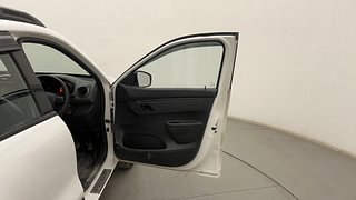 Used 2016 Renault Kwid [2015-2019] RXT Petrol Manual interior RIGHT FRONT DOOR OPEN VIEW