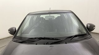 Used 2017 Maruti Suzuki Swift [2014-2017] VXI (O) Petrol Manual exterior FRONT WINDSHIELD VIEW