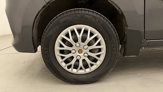 Used 2016 Maruti Suzuki Alto 800 [2016-2019] LXI CNG (outside fitted) Petrol+cng Manual tyres LEFT FRONT TYRE RIM VIEW
