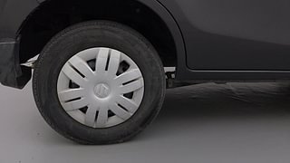 Used 2016 Maruti Suzuki Alto 800 VXi Petrol Manual tyres RIGHT REAR TYRE RIM VIEW