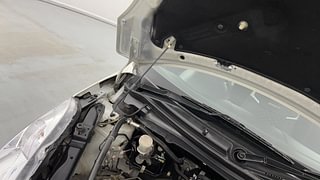 Used 2017 Maruti Suzuki Swift [2011-2017] VXi Petrol Manual engine ENGINE RIGHT SIDE HINGE & APRON VIEW