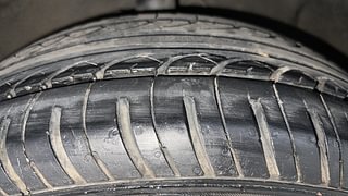 Used 2011 Hyundai i20 [2008-2012] Sportz 1.2 Petrol Manual tyres LEFT FRONT TYRE TREAD VIEW
