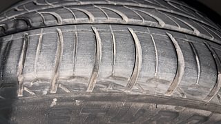 Used 2020 Volkswagen Vento  Highline Plus 1.2 (P) AT Petrol Automatic tyres LEFT FRONT TYRE TREAD VIEW