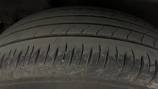 Used 2022 Hyundai Venue SX (O) 1.5 CRDi Diesel Manual tyres RIGHT REAR TYRE TREAD VIEW