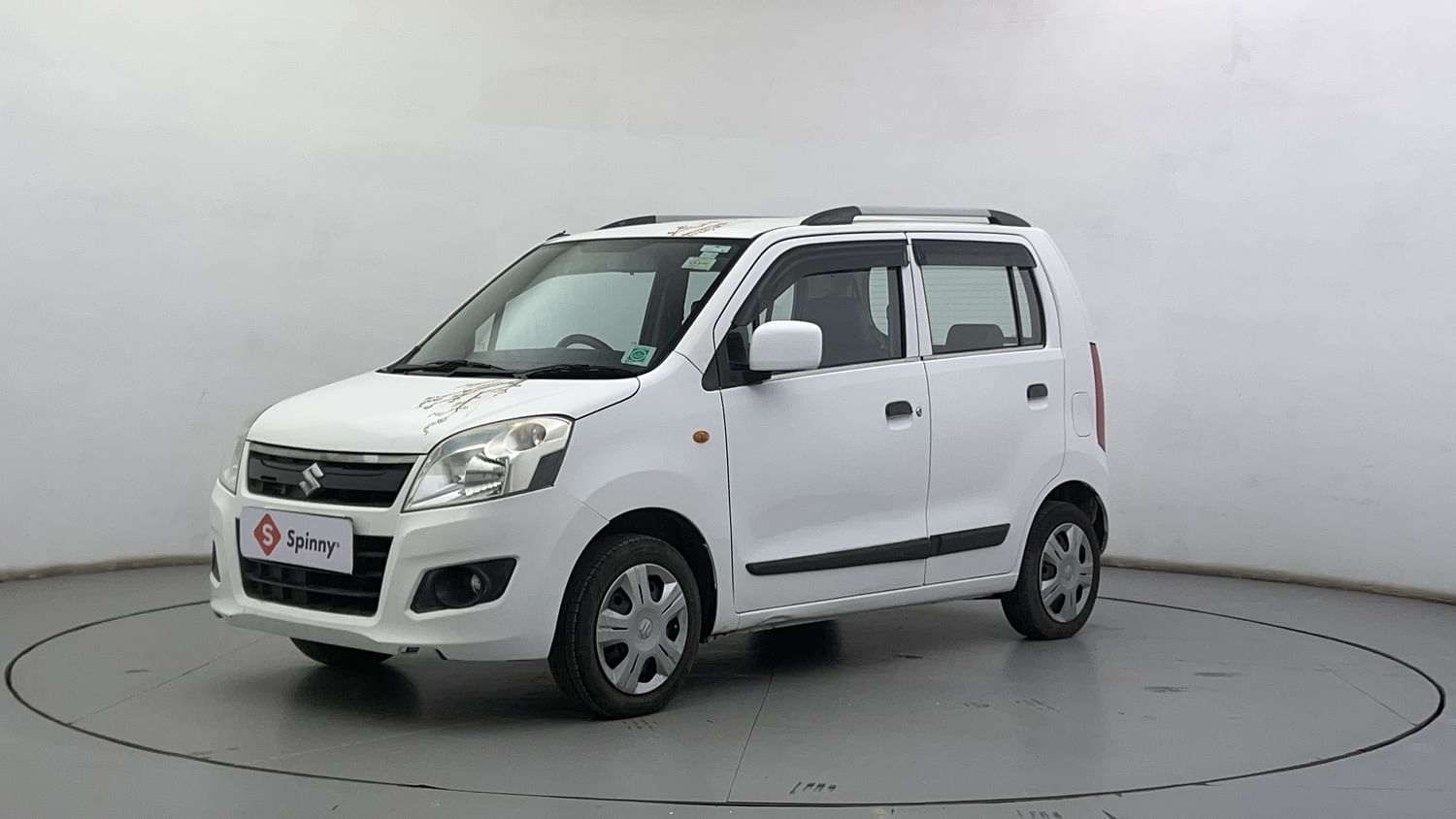 LEFT FRONT CORNER VIEW