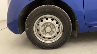 Used 2012 Hyundai Eon [2011-2018] Era Petrol Manual tyres LEFT FRONT TYRE RIM VIEW