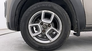 Used 2019 Renault Kwid [2016-2019] 1.0 RXT Petrol Manual tyres LEFT FRONT TYRE RIM VIEW