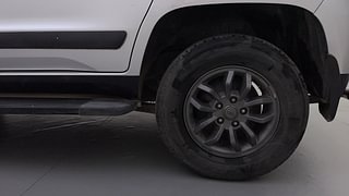 Used 2018 Mahindra TUV300 [2015-2020] T10 Diesel Manual tyres LEFT REAR TYRE RIM VIEW