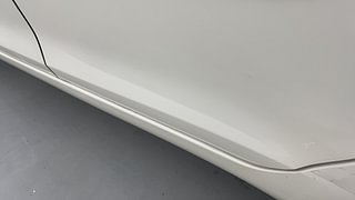Used 2017 Maruti Suzuki Swift [2011-2017] VXi Petrol Manual dents MINOR DENT