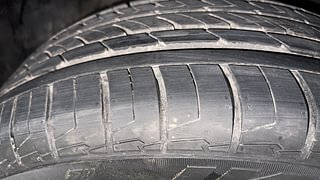 Used 2015 Maruti Suzuki Baleno [2015-2019] Alpha Petrol Petrol Manual tyres RIGHT FRONT TYRE TREAD VIEW