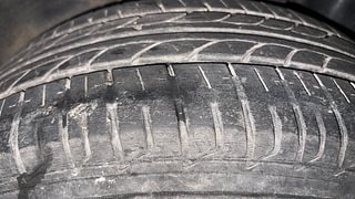 Used 2015 Hyundai Elite i20 [2014-2018] Asta 1.2 Petrol Manual tyres LEFT REAR TYRE TREAD VIEW