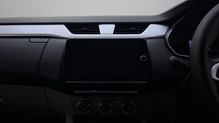 Used 2020 Renault Triber RXZ AMT Petrol Automatic top_features Touch screen infotainment system
