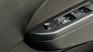 Used 2014 Maruti Suzuki Swift [2011-2017] VXi Petrol Manual top_features Adjustable ORVM