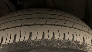 Used 2021 Renault Kiger RXZ 1.0 Turbo MT Petrol Manual tyres RIGHT FRONT TYRE TREAD VIEW