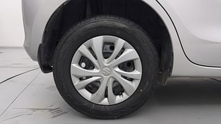 Used 2020 Maruti Suzuki Swift [2017-2021] VXi Petrol Manual tyres RIGHT REAR TYRE RIM VIEW