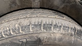 Used 2018 Renault Kwid [2015-2019] 1.0 RXT AMT Opt Petrol Automatic tyres LEFT FRONT TYRE TREAD VIEW