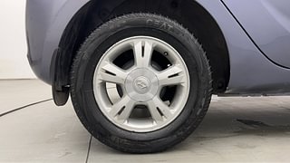 Used 2011 Hyundai i20 [2008-2012] Sportz 1.2 Petrol Manual tyres RIGHT REAR TYRE RIM VIEW