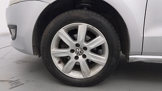 Used 2011 Volkswagen Polo [2010-2014] Highline1.2L (P) Petrol Manual tyres LEFT FRONT TYRE RIM VIEW
