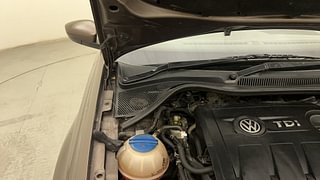 Used 2017 volkswagen Vento 1.5L Highline Diesel Diesel Manual engine ENGINE RIGHT SIDE HINGE & APRON VIEW