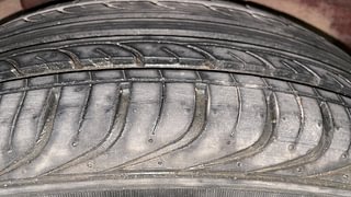 Used 2014 Hyundai i20 [2012-2014] Magna (O) 1.2 Petrol Manual tyres LEFT REAR TYRE TREAD VIEW