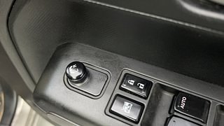 Used 2020 Maruti Suzuki Wagon R 1.0 [2019-2022] VXI Petrol Manual top_features Adjustable ORVM