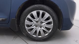 Used 2017 Maruti Suzuki Baleno [2015-2019] Zeta AT Petrol Petrol Automatic tyres RIGHT FRONT TYRE RIM VIEW