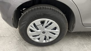 Used 2015 Maruti Suzuki Swift [2011-2017] VXi Petrol Manual tyres RIGHT REAR TYRE RIM VIEW