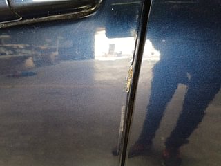 Used 2019 Maruti Suzuki Swift [2017-2021] VXi Petrol Manual dents MINOR SCRATCH