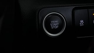 Used 2020 Kia Sonet GTX Plus 1.5 AT Diesel Automatic top_features Keyless start