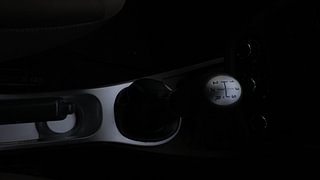 Used 2017 Renault Duster [2015-2020] RXL Petrol Petrol Manual interior GEAR  KNOB VIEW