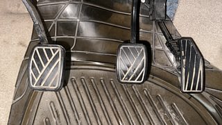 Used 2022 Maruti Suzuki Dzire VXI Petrol Manual interior PEDALS VIEW