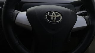 Used 2018 Toyota Etios Liva [2017-2020] V Petrol Manual top_features Airbags