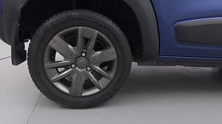 Used 2021 Renault Kwid CLIMBER 1.0 AMT Opt Petrol Automatic tyres RIGHT REAR TYRE RIM VIEW