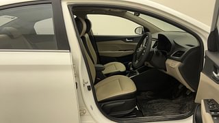 Used 2018 Hyundai Verna [2017-2020] 1.6 VTVT SX (O) Petrol Manual interior RIGHT SIDE FRONT DOOR CABIN VIEW