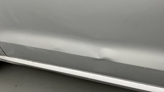 Used 2011 Volkswagen Polo [2010-2014] Highline1.2L (P) Petrol Manual dents MINOR SCRATCH